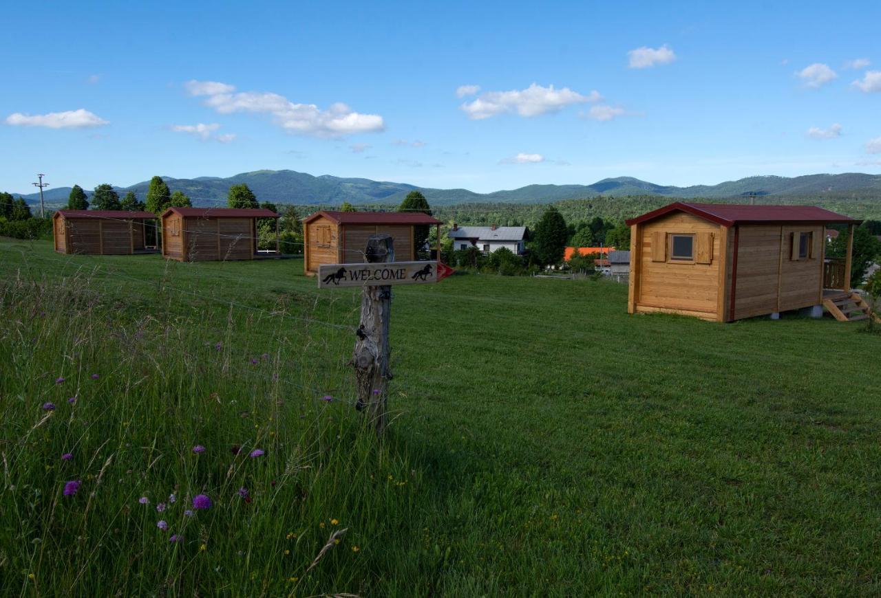 Camp The Sunrise Hill Hotell Pivka Exteriör bild