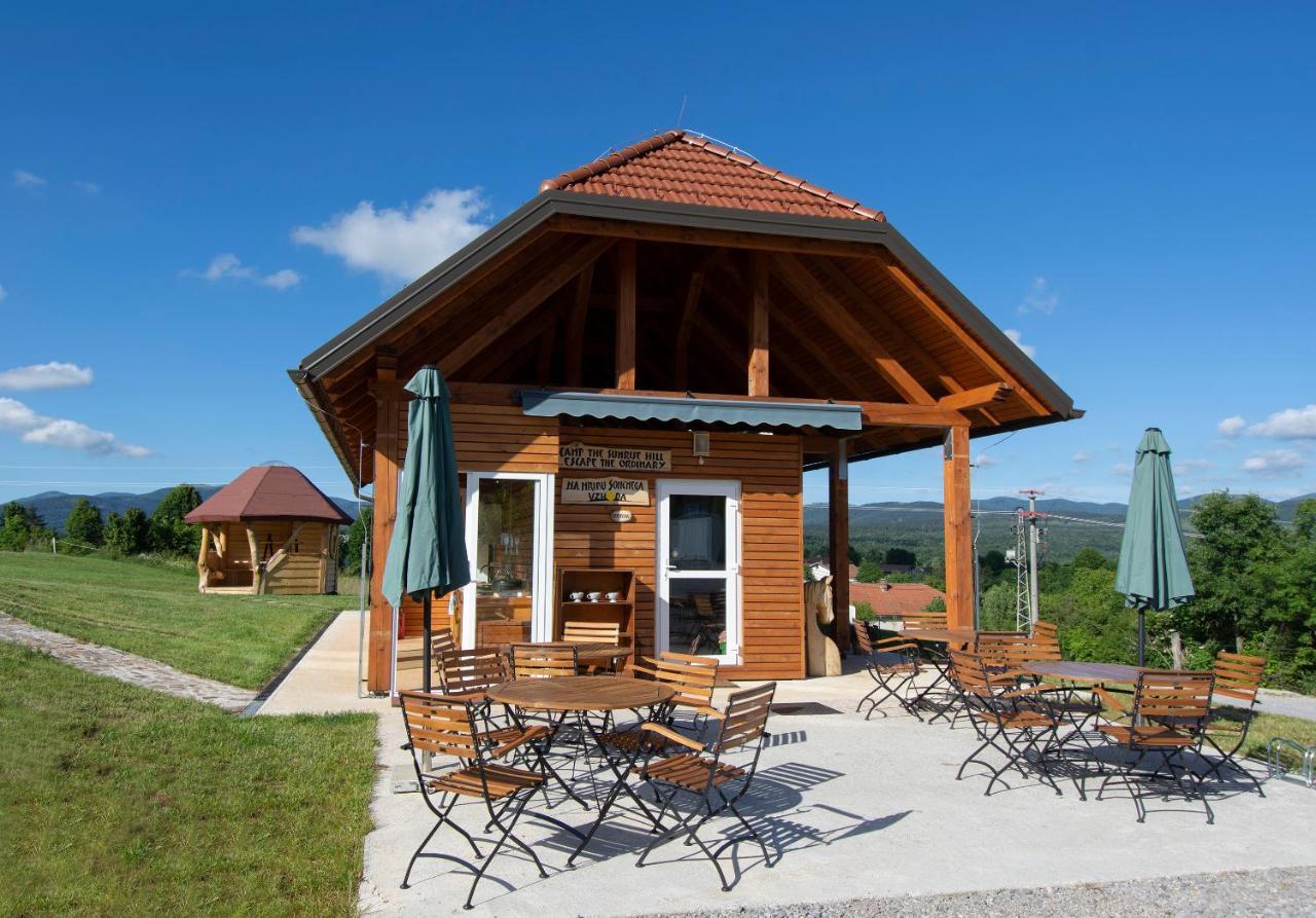 Camp The Sunrise Hill Hotell Pivka Exteriör bild