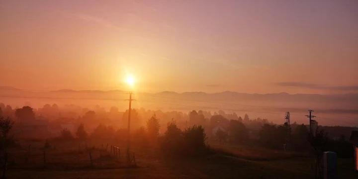 Camp The Sunrise Hill Hotell Pivka Exteriör bild